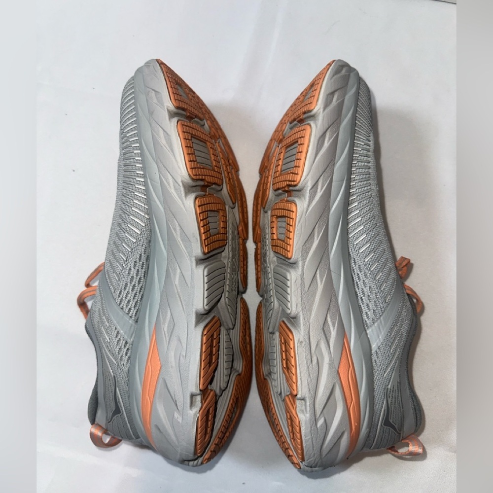 Hoka One One Bondi7 Gray Sneakers with Peach Accents - Picture 5 of 8